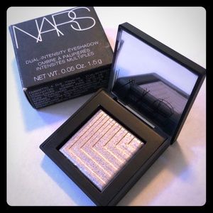 NARS dual-intensity eyeshadow - Callisto